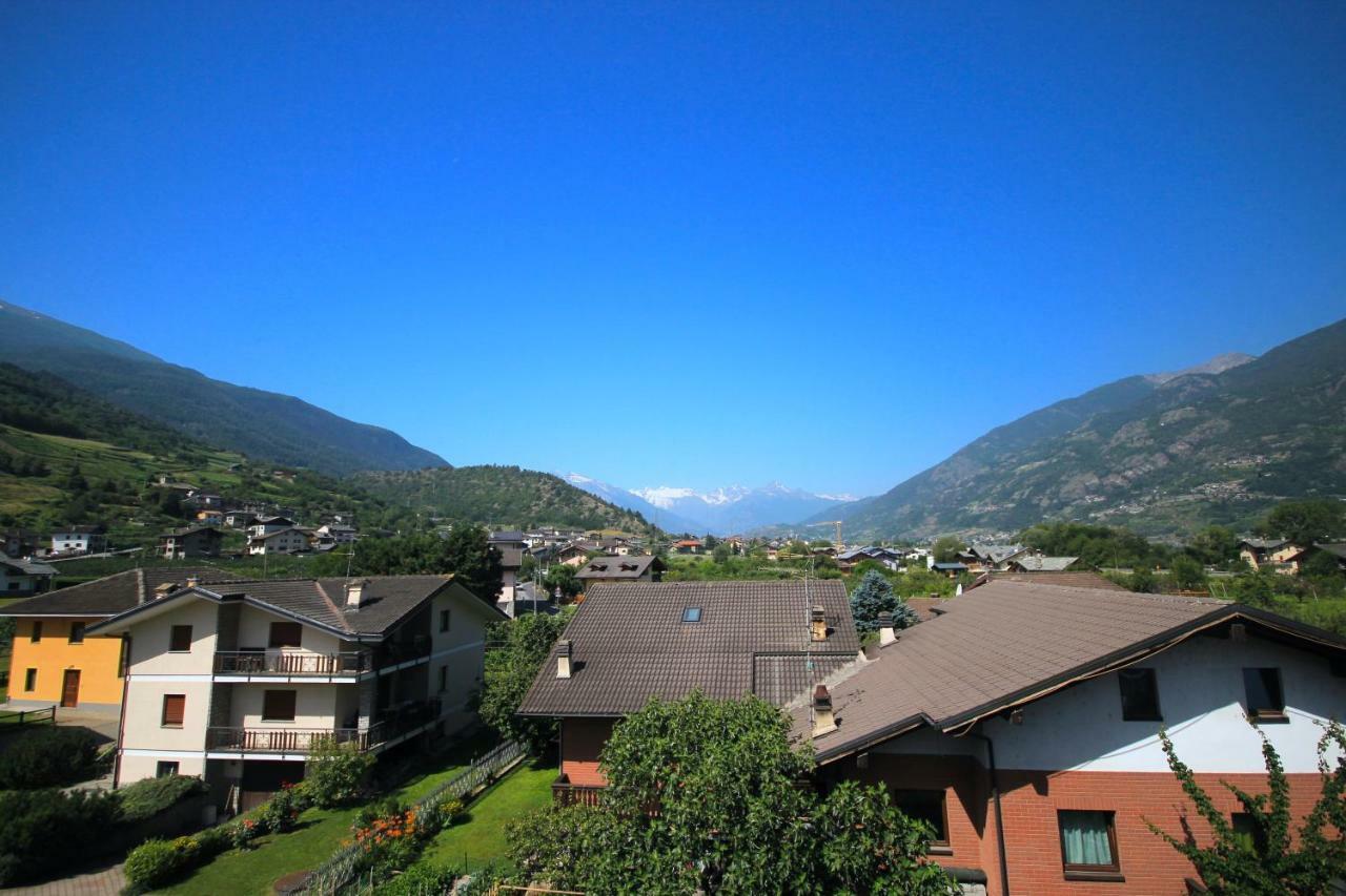 Apartment L'Envers Aosta Exterior photo